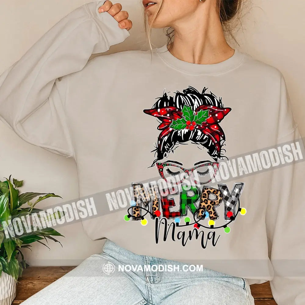 Woman T-Shirt Merry Mama Christmas Hoodie Gift For Long Sleeve / Beige S T-Shirt